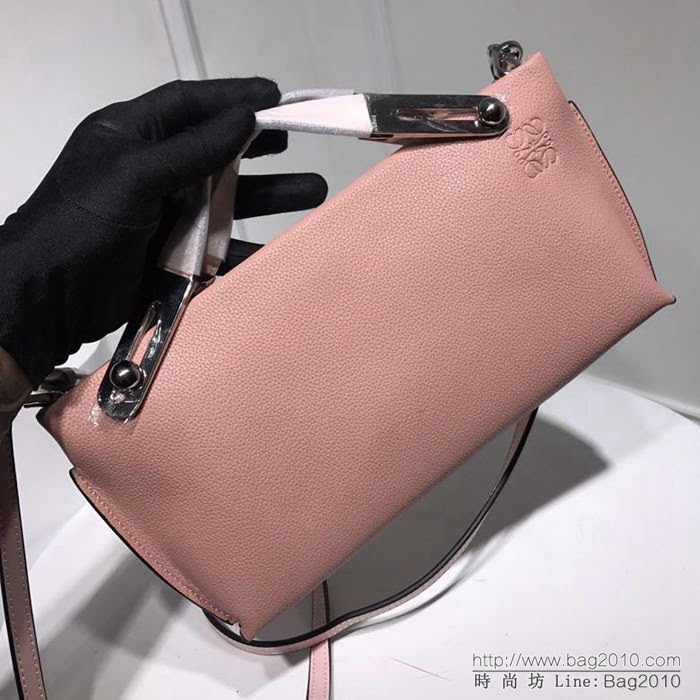 LOEWE羅意威 專櫃同步 Missy Small Bag 秋冬新款手拿包 簡單特別 可手提單肩斜挎 小號3038 大號3037  jdl1162